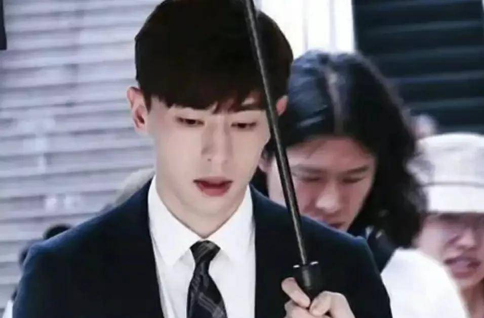 娱乐圈明星黑料曝光_中国明星最近被扒出黑料的有哪些人呢,_辣木洋子演技质疑