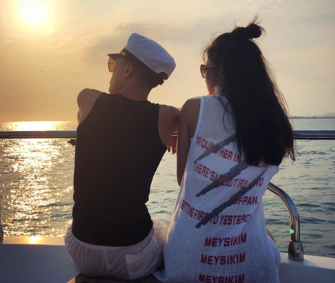 小伊伊夫妇感情生变_小伊伊网红八卦图片大全-_ppq回归直播平台