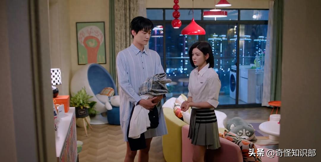 《狙击蝴蝶》李雾睡衣甜晕全网？人类穿睡衣，才是离谱的进化