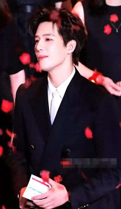 C位争夺战_娱乐圈权力游戏_娱乐圈什么是c 位