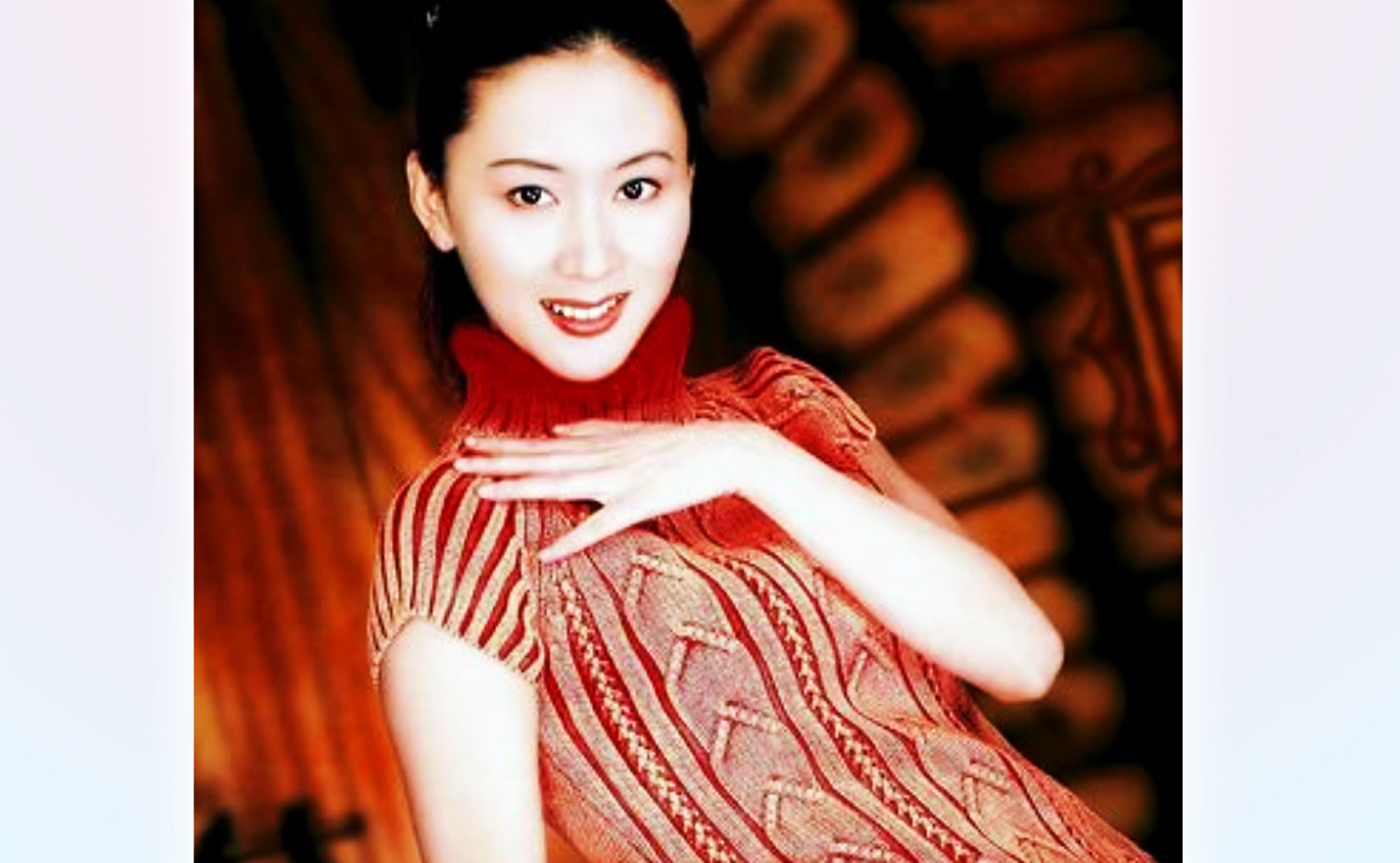 中国女明星人体艺术_汤加丽人体艺术写真_人体模特争议