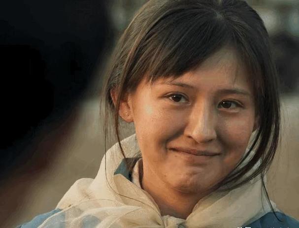 娱乐圈单亲明星的隐痛与力量